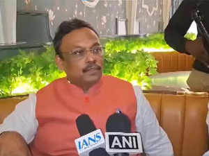 Maharashtra Polls: BJP's Vinod Tawde dismisses allegation of "distributing money"