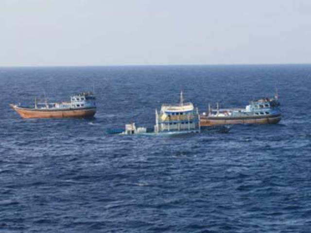 Two Iranian dhows in voyage