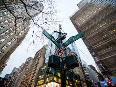 2. Upper 5th Avenue, New York, US