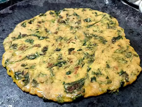 Spinach and paneer paratha
