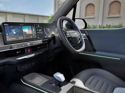 Spacious and tech-loaded interiors