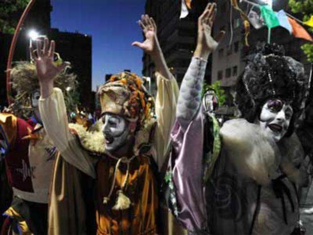 Members of Carnival groups perform during the Uruguayan Carnival