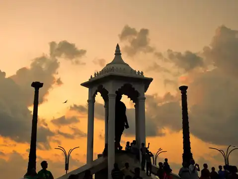 Mahatma Gandhi Statue
