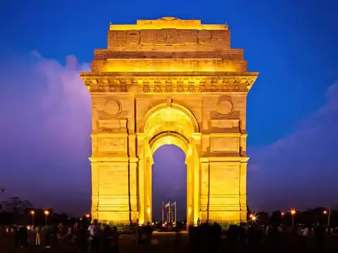 Visit Delhi&rsquo;s historical monuments