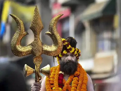 'Peshwai' procession