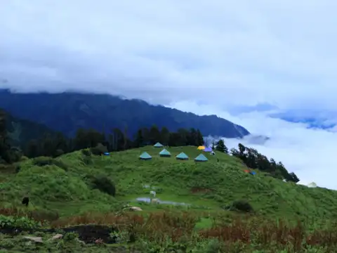 Dayara Bugyal Trek