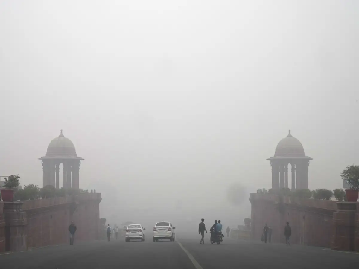 Delhi Pollution Live News Updates: Centre's panel on Delhi NCR air quality  revokes GRAP Stage 4 curbs amid dip in pollution levels - The Economic Times