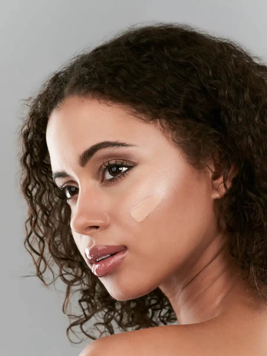 8 simple tips to achieve the perfect foundation shade match | EconomicTimes