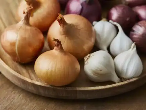 Onions & Garlic