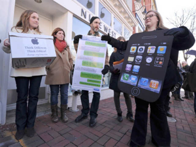 Protests against working conditions for iPad makers