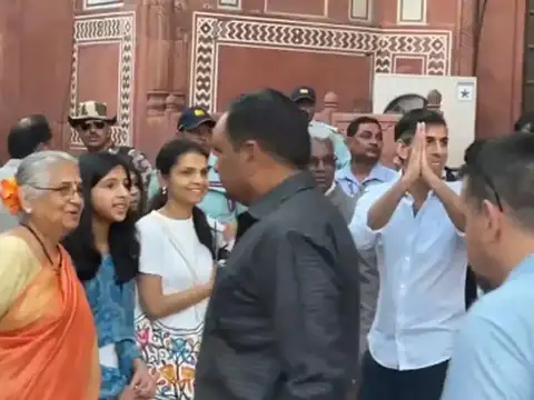Warm reception from the public