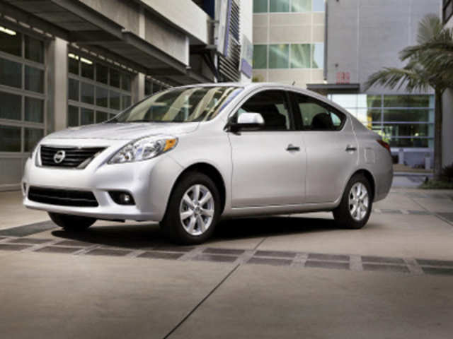 Nissan recalls 39,000 Versa small cars