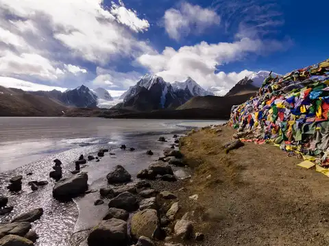 Gurudongmar Lake (Sikkim)