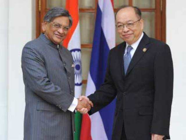 Thailand's Foreign Minister shake hands with SM Krishna