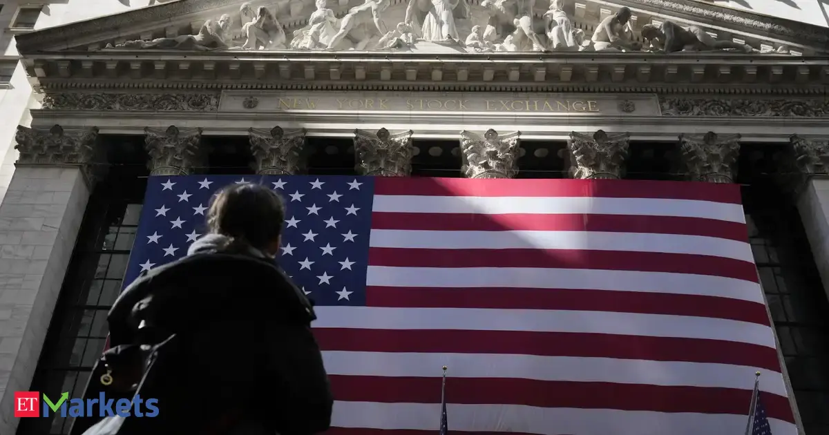 Wall Street ends higher as markets eye easing of trade tensions