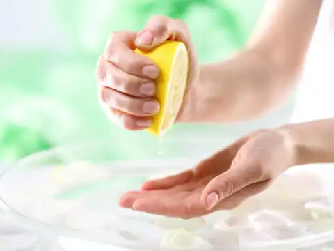 Lemon juice for stubborn stains
