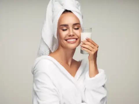 Use gram flour and milk for skin cleansing