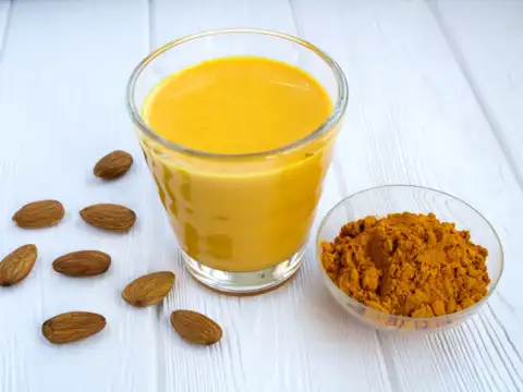 Turmeric & Almonds