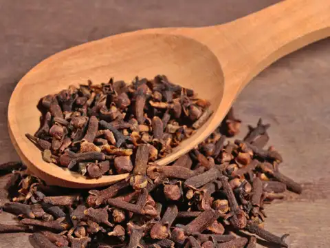 Clove Rinse
