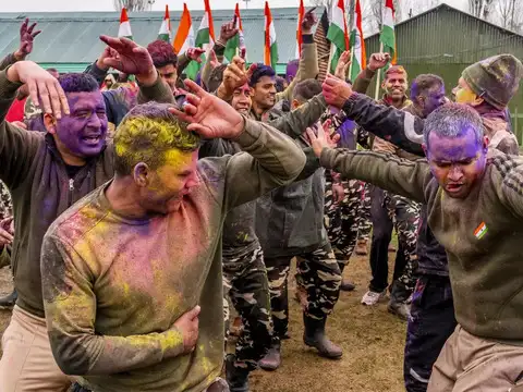 Security forces celebrate Holi in Srinagar