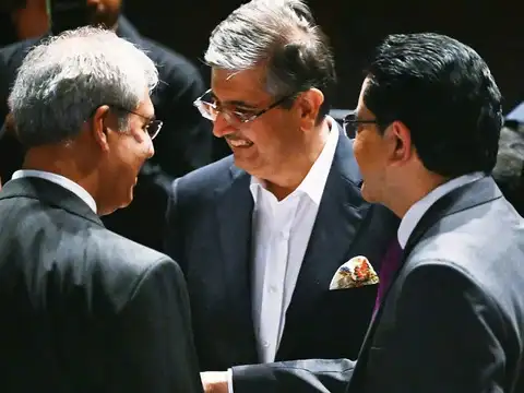 Billionaire huddle