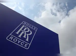 Rolls-Royce was struggling to survive, then CEO laid off 2,500 managers ...