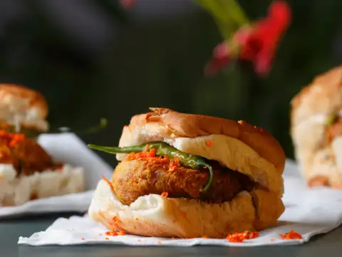 Mumbai &ndash; A Mix of Street & Coastal Flavours