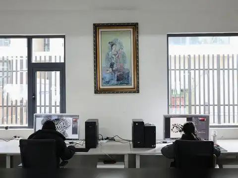 Shift to Older Chips in Uncertain Times