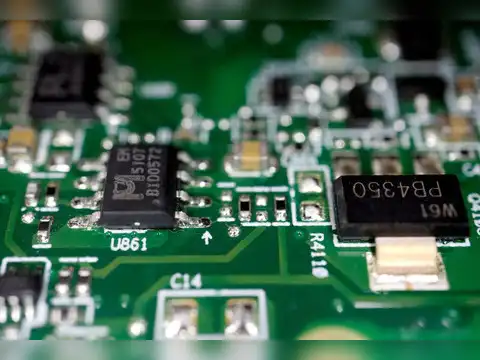  Intel's Outlook Amidst Trade Tensions