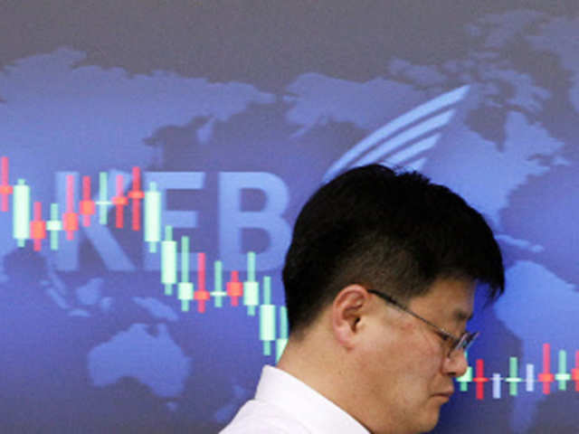 Asian stock markets fall
