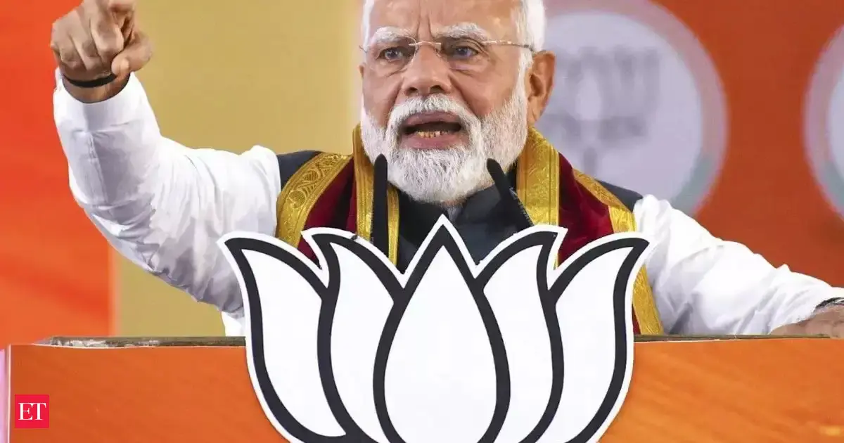 PM Modi leads mega roadshow in Patna