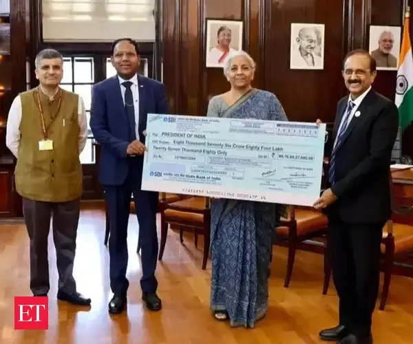 business state bank of india gives rs 8 076 84 cr dividend to govt for fy25