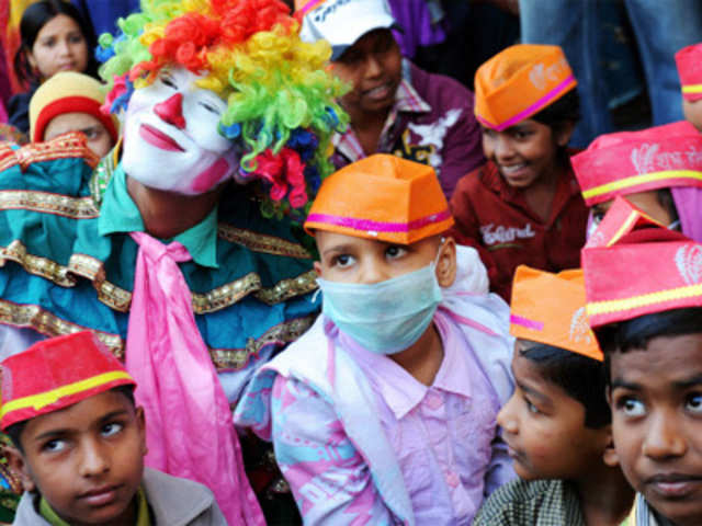 Holi celebration with children suffering from cancer