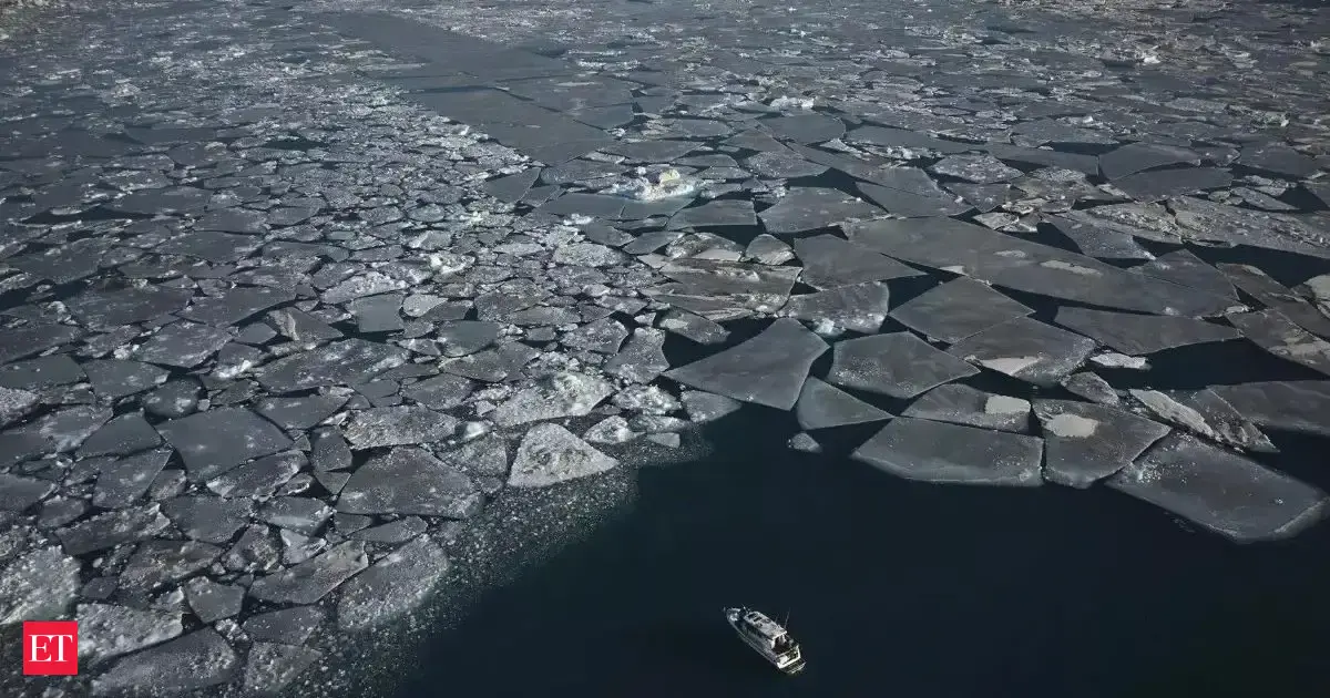 Greenland's icesheet melts 17 times faster than average in May, contributes to higher rise in sea level