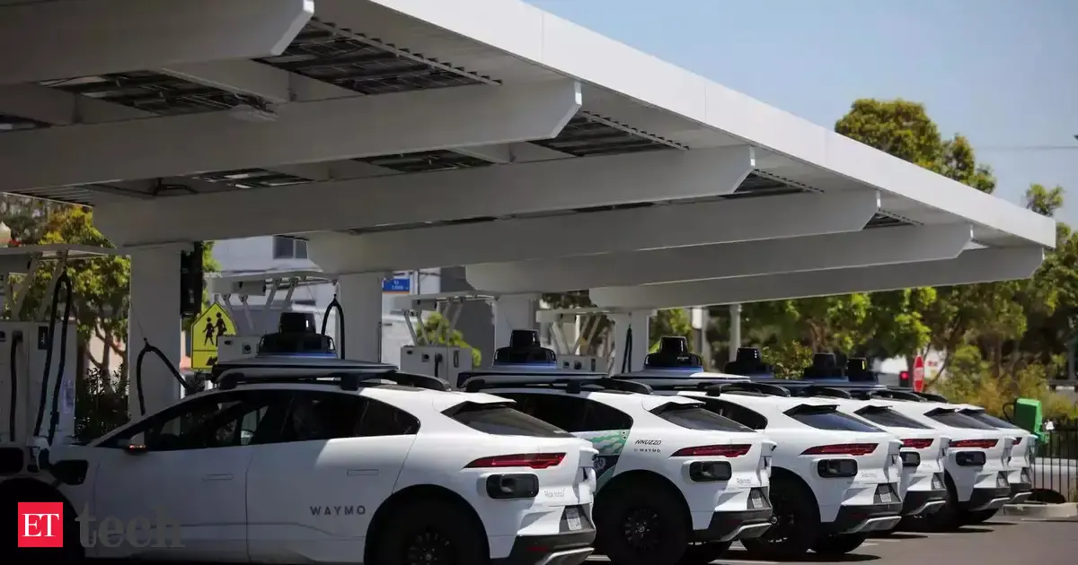 Waymo leads autonomous taxi race in the US
