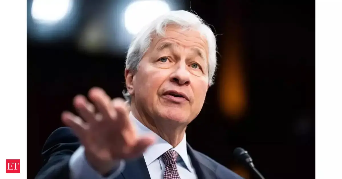 "Take another job and you're done": JPMorgan Chase cracks down on job-hopping analysts