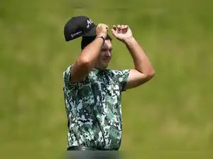Patrick Reed makes US Open history with incredible albatross - WATCH ...