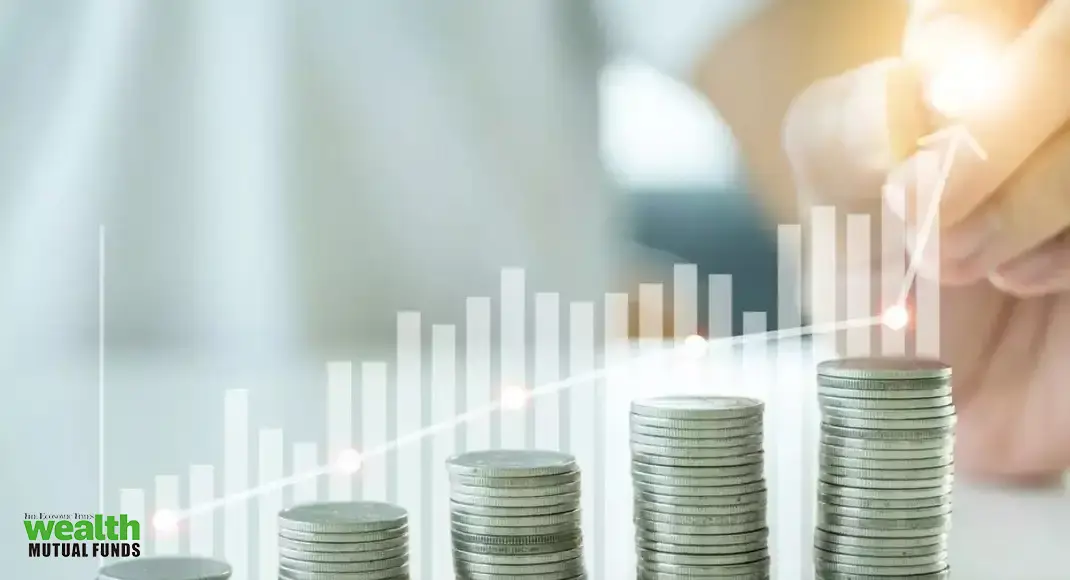 https://img.etimg.com/thumb/msid-121971654,width-1070,height-580,overlay-etwealthmutualfunds/slideshow.jpg