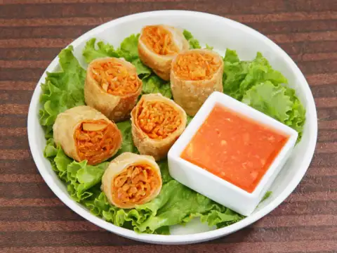 Chowmein Roll