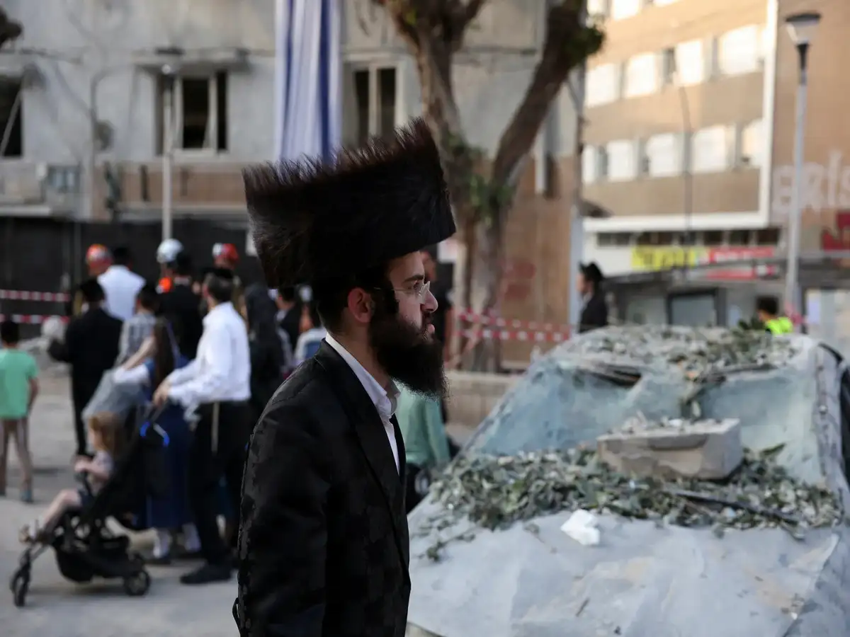 https://img.etimg.com/thumb/msid-122000575,width-1200,height-900,resizemode-4,imgsize-16000/israel-iran-conflict-trump-says-after-strikes-iran-must-now-agree-to-end-this-war-with-israel.jpg