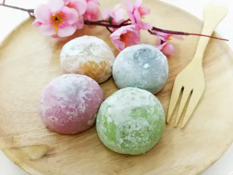 Japan &mdash; Mochi