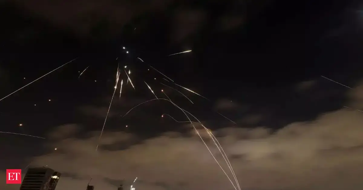 Viral Video: Jordanian Cafe offers reservations to watch Israel-Iran missile exchange, netizens say 'shame on humanity'