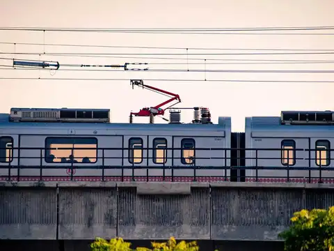 How much compensation is awarded in the case of death due to metro operations?