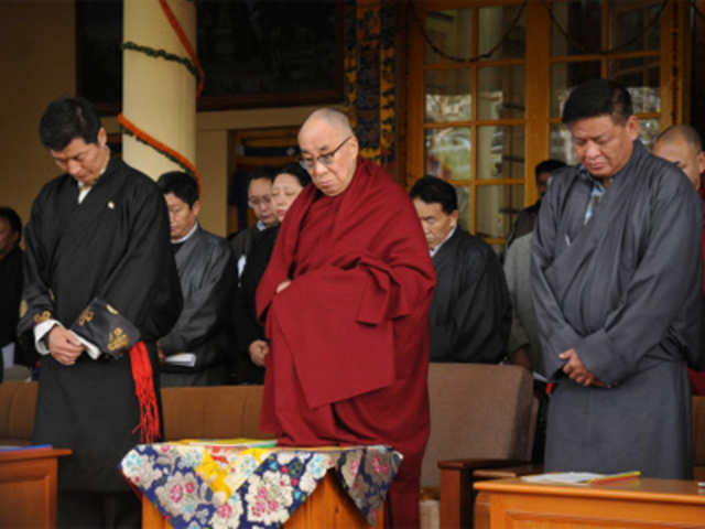 Dalai Lama observes a one minute silence