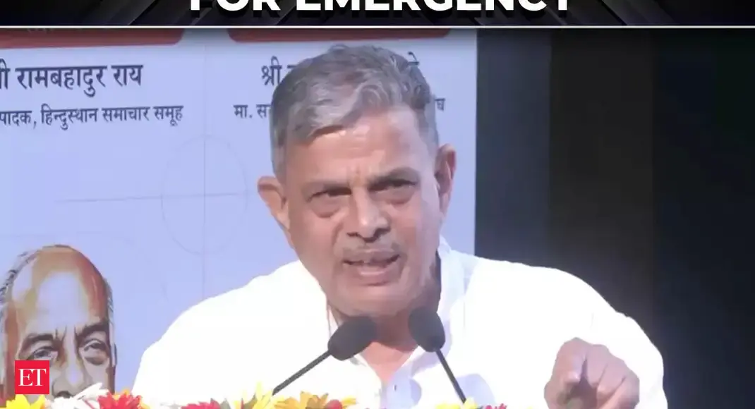 RSS to Congress: Apologize for Emergency, Remove 'Socialist,' 'Secular'
