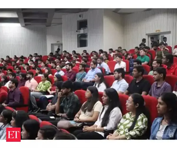 education more non engineering students breach b school wall