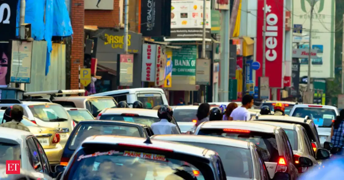 'A Bangalore auto at rest will remain...': Bengaluru traffic inspires 'new law of motion', netizens say even Newton would approve