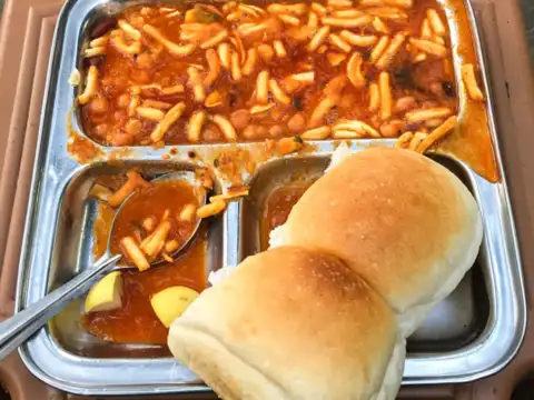 Kolhapuri Misal Pav