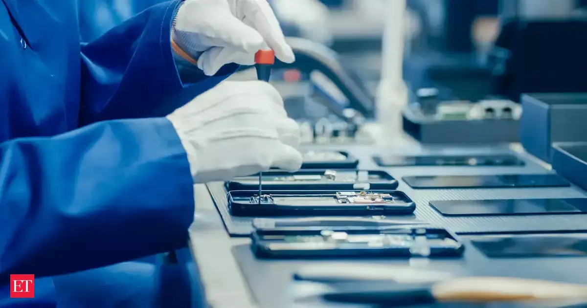 Indian phonemakers dial up fight for volume control