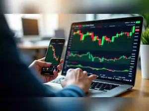 US stock market futures dip as Dow, S&P 500, Nasdaq pull back from record highs ahead of Trump budget bill vote and key Fed rate signals